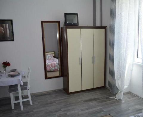Spacious solid home in Kaštanjer, Pula, 2 km from the sea - pic 34