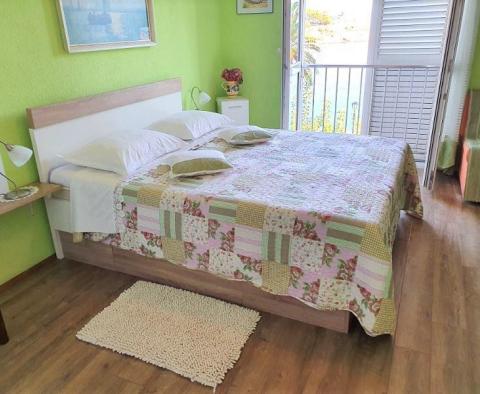 Három hálószobás tengerparti apartman közvetlenül a Makarska riván! - pic 2