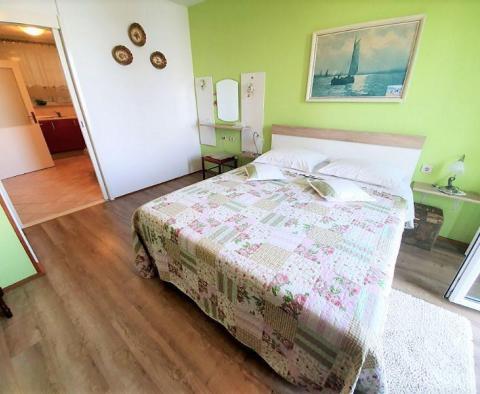 Három hálószobás tengerparti apartman közvetlenül a Makarska riván! - pic 13