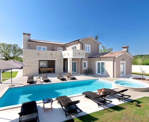 Dream property in Vrsar -luxury villa on a spacious garden of 1927 sq.m. with distant sea view - pic 47