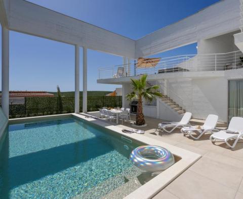 Designer villa with sea views in Zadar area - pic 5