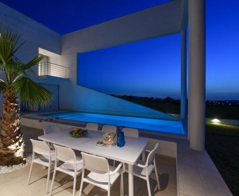 Designer villa with sea views in Zadar area - pic 25