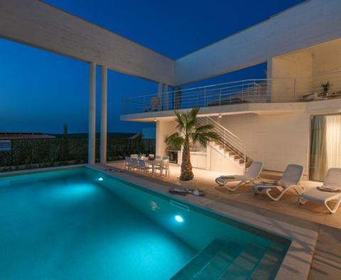 Designer villa with sea views in Zadar area - pic 26