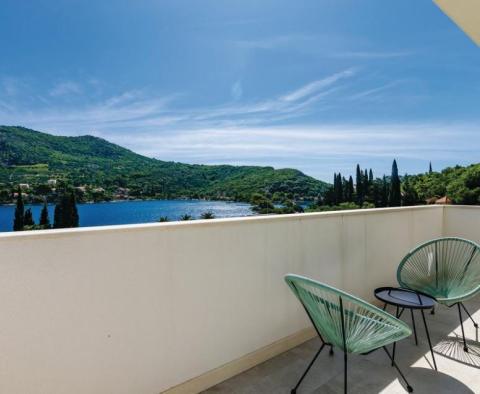 Nouvelle villa moderne à la périphérie de Dubrovnik en première ligne de mer à seulement 30 mètres de la plage - pic 9