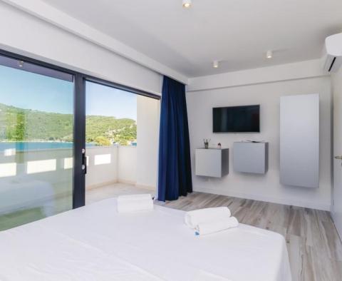 Nouvelle villa moderne à la périphérie de Dubrovnik en première ligne de mer à seulement 30 mètres de la plage - pic 18