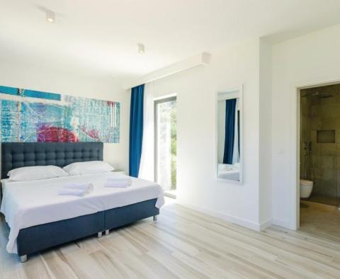Nouvelle villa moderne à la périphérie de Dubrovnik en première ligne de mer à seulement 30 mètres de la plage - pic 24
