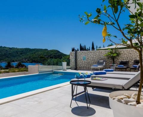 New modern villa in Dubrovnik outskirts on the first line to the sea just 30 meters from the beach - pic 7