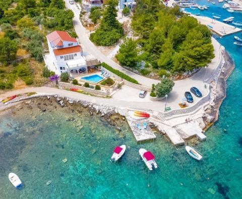 Villa am Meer zum Verkauf auf der Insel Korcula mit Anlegemöglichkeit - foto 2