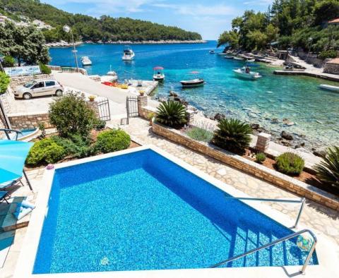 Seafront villa for sale on Korcula island with mooring possibility - pic 4