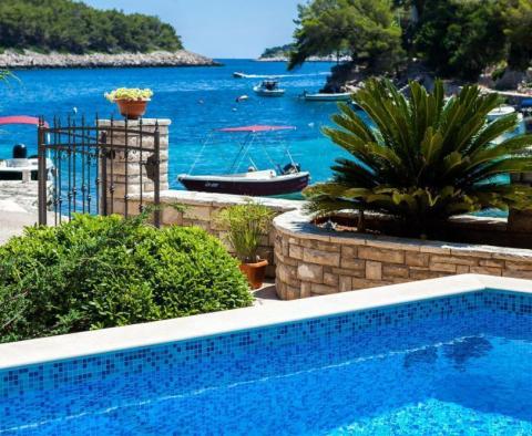 Villa en bord de mer à vendre sur l'île de Korcula avec possibilité d'amarrage - pic 6