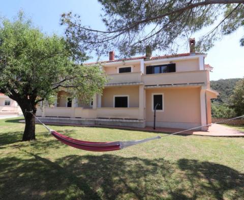 Villa and apartment house in a great location on Rab island in Supetarska Draga - pic 4