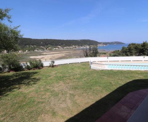 Villa and apartment house in a great location on Rab island in Supetarska Draga - pic 8