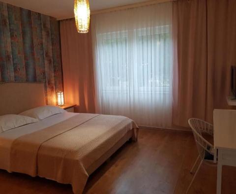 Mini-hotel az első sorban a tengerhez Pag szigetén étteremmel - pic 32