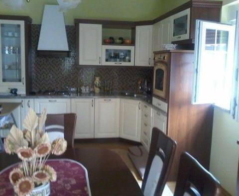 House of 3 apartments in Umag for sale, cca. 2,5 km from the sea - pic 12