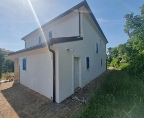 Villa with swimming pool in Umag area cca. 4 km from the sea 
