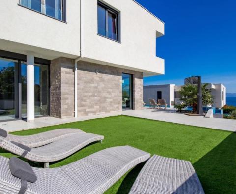 Krásná moderní vila v Kostreně - na ulici milionářů - pic 40