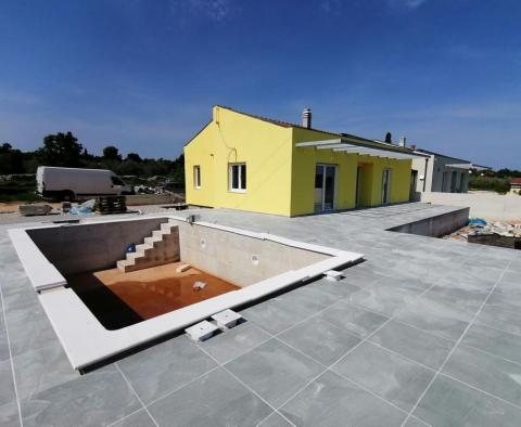 Nouvelle villa élégante avec piscine dans la région de Vodnjan - pic 6