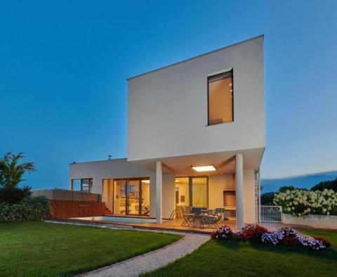Unique luxury modern villa with sea view in Umag area with land of 4956 sq.m. 