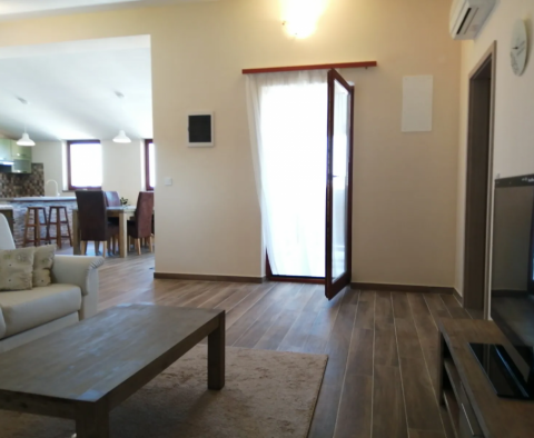 Apart-house of 4 apartments for sale in Medulin, just 150 meters from the sea - pic 6