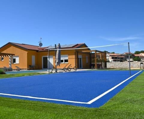 Villa de plain-pied nouvellement construite avec piscine dans un endroit calme à Svetvincenat ! - pic 13