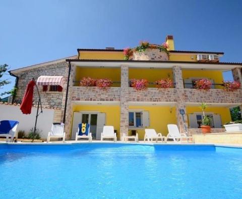 Bright property in Porec area with swimming pool and 4 apartments 