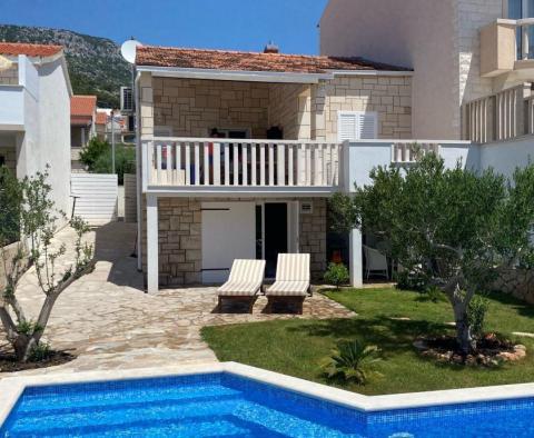 Semi-detached villa in Bol on Brac island just 300 meters from the sea with swimming pool - pic 18