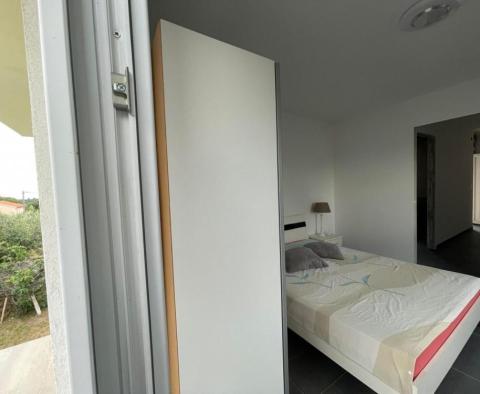 Apartmanház négy apartmannal és kilátással a tengerre Liznjanban! - pic 13