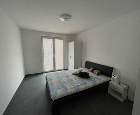 Apartmanház négy apartmannal és kilátással a tengerre Liznjanban! - pic 17