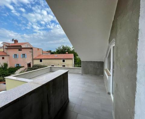 Apart-house with four apartments and sea view in Liznjan! - pic 22