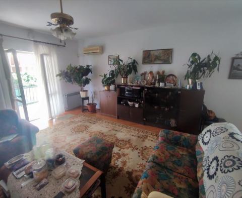 Három apartmanból álló ház Valbandonban, Fažana városában eladó mindössze 550 méterre a tengertől - pic 10
