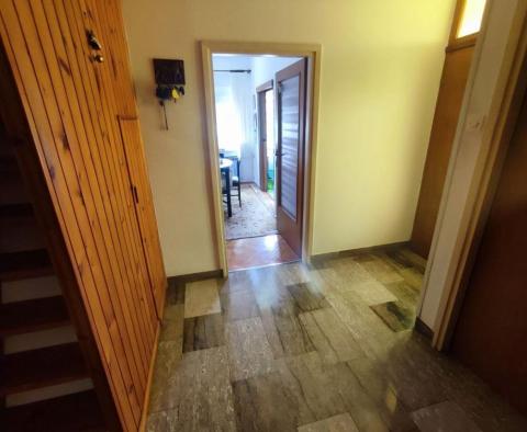 Három apartmanból álló ház Valbandonban, Fažana városában eladó mindössze 550 méterre a tengertől - pic 20
