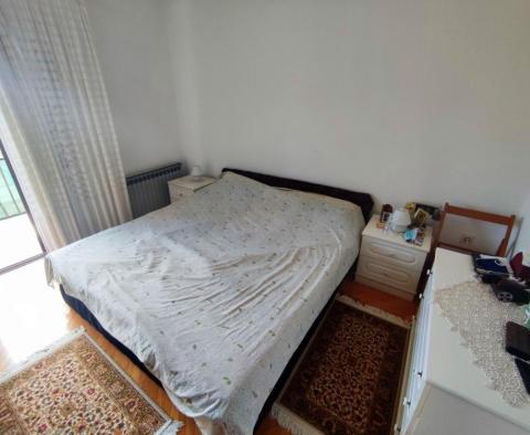 Három apartmanból álló ház Valbandonban, Fažana városában eladó mindössze 550 méterre a tengertől - pic 21