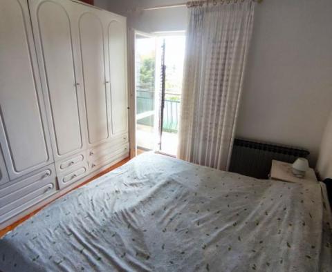 Három apartmanból álló ház Valbandonban, Fažana városában eladó mindössze 550 méterre a tengertől - pic 22