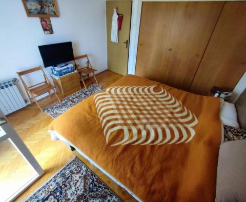 Maison de trois appartements à Valbandon, Fažana à vendre à seulement 550 mètres de la mer - pic 25