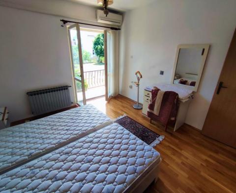 Három apartmanból álló ház Valbandonban, Fažana városában eladó mindössze 550 méterre a tengertől - pic 48