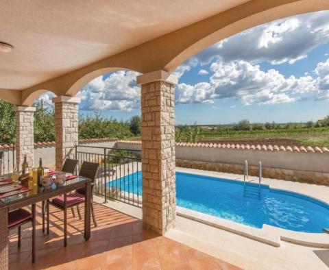 Fantastically beautiful 4**** star villa in Divšići, Marčana - pic 3