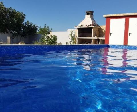 Beautiful villa with two apartments and a swimming pool, 800 meters from the sea - pic 8