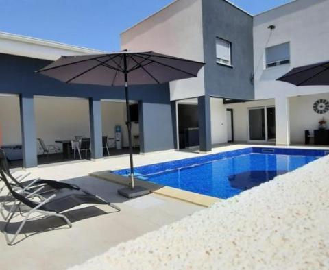 New modern villa with swimming pool in Povljana on Pag peninsula - pic 4