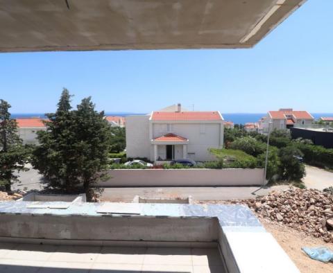 Duplex penthouse with roof terrace in Pag, Novalja - pic 15