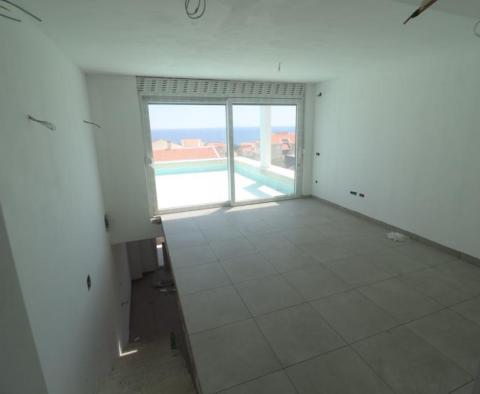 Duplex penthouse with roof terrace in Pag, Novalja - pic 24