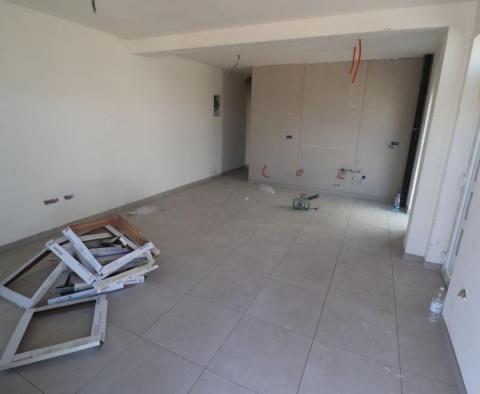 Two bedroom apartment with a swimming pool in an urban villa on Pag peninsula - pic 17