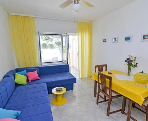 Apart-Haus mit Swimmingpool und 6 Apartments in erster Meereslinie auf Mali Losinj - foto 15