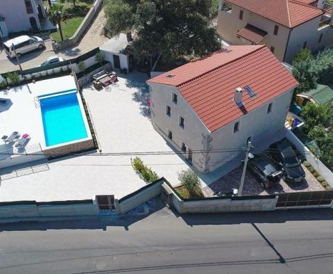 Beautifully renovated traditional stone villa with pool on Krk peninsula just 1 km from the sea - pic 2