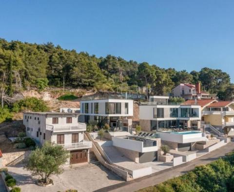 Okouzlující nově postavená vila na ostrově Ugljan, první řada k moři - pic 5