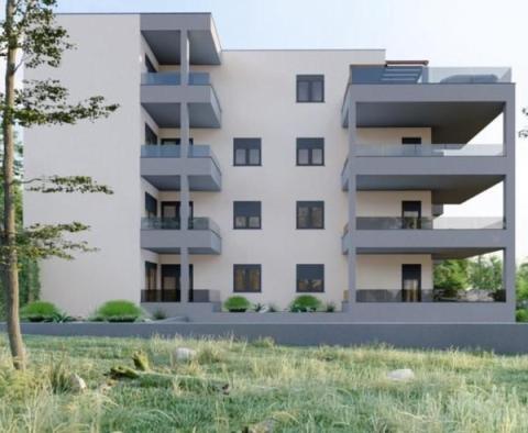 Új luxusépület úszómedencével Ciovóban, mindössze 300 méterre a tengertől - pic 4