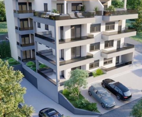 Új luxusépület úszómedencével Ciovóban, mindössze 300 méterre a tengertől - pic 5