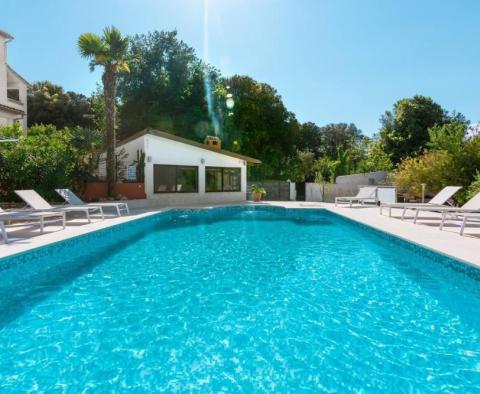 Astonishing villa with pool with 3000 m2 garden and sea view in Banjole! - pic 59