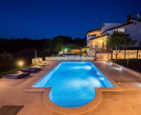 Astonishing villa with pool with 3000 m2 garden and sea view in Banjole! - pic 65