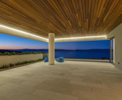 Fantastic seafront villa of modern architecture on Karlobag riviera with indoor and outdoor swimming pools! - pic 23