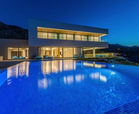 Fantastic seafront villa of modern architecture on Karlobag riviera with indoor and outdoor swimming pools! - pic 26